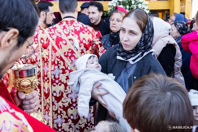 Praznicul ales al sfârșitului de octombrie: Sfânta Liturghie de ziua Sfântului Mare Mucenic Dimitrie, la Catedrala Patriarhală / Foto: Raluca-Emanuela Ene / Basilica.ro (Foto) Praznicul ales al sfârșitului de octombrie: Sfânta Liturghie de ziua Sfântului Mare Mucenic Dimitrie, la Catedrala Patriarhală