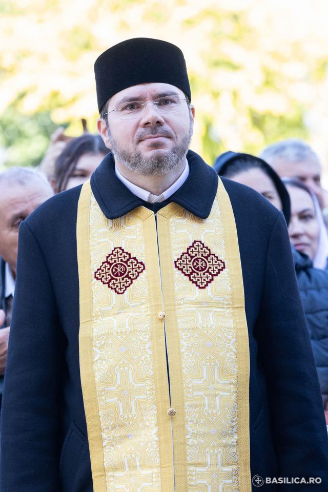 Praznicul ales al sfârșitului de octombrie: Sfânta Liturghie de ziua Sfântului Mare Mucenic Dimitrie, la Catedrala Patriarhală / Foto: Raluca-Emanuela Ene / Basilica.ro (Foto) Praznicul ales al sfârșitului de octombrie: Sfânta Liturghie de ziua Sfântului Mare Mucenic Dimitrie, la Catedrala Patriarhală