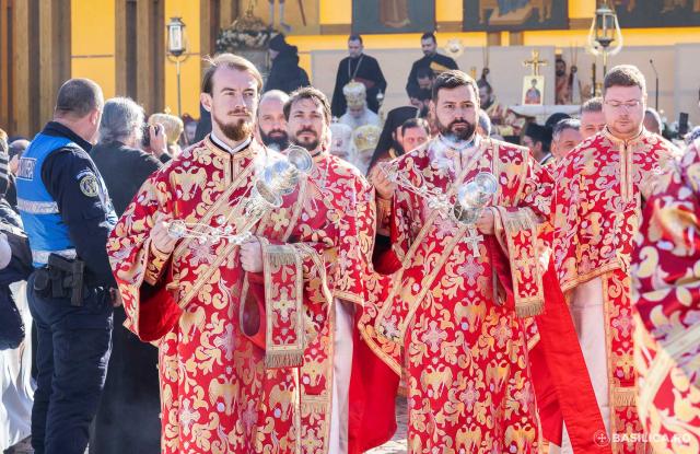 Praznicul ales al sfârșitului de octombrie: Sfânta Liturghie de ziua Sfântului Mare Mucenic Dimitrie, la Catedrala Patriarhală / Foto: Raluca-Emanuela Ene / Basilica.ro (Foto) Praznicul ales al sfârșitului de octombrie: Sfânta Liturghie de ziua Sfântului Mare Mucenic Dimitrie, la Catedrala Patriarhală