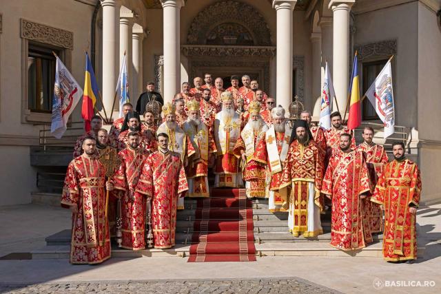 Praznicul ales al sfârșitului de octombrie: Sfânta Liturghie de ziua Sfântului Mare Mucenic Dimitrie, la Catedrala Patriarhală / Foto: Raluca-Emanuela Ene / Basilica.ro (Foto) Praznicul ales al sfârșitului de octombrie: Sfânta Liturghie de ziua Sfântului Mare Mucenic Dimitrie, la Catedrala Patriarhală