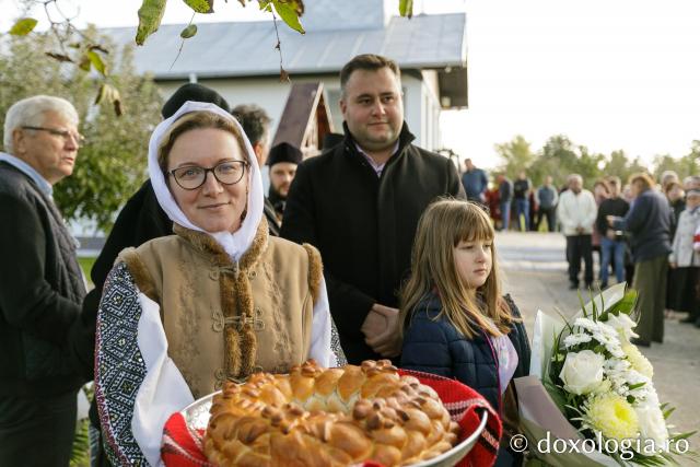 Sfințire de casă parohială și casă socială la parohia Vladomira