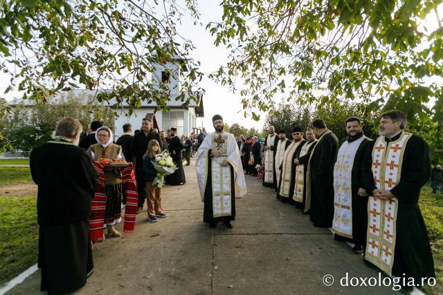 Sfințire de casă parohială și casă socială la parohia Vladomira