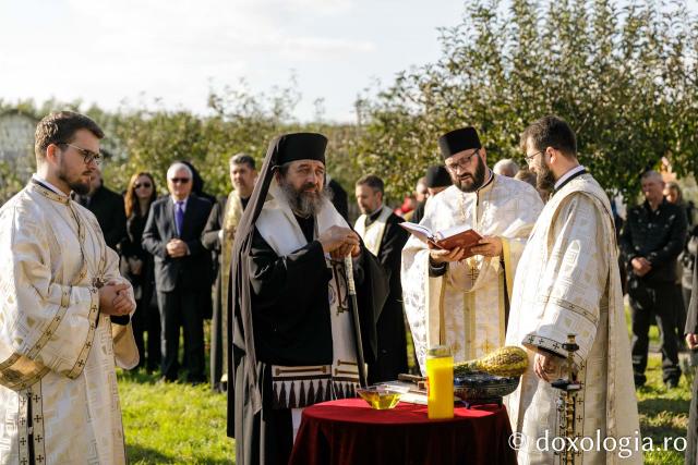 Sfințire de casă parohială și casă socială la parohia Vladomira