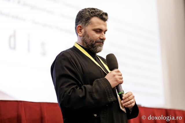 Proiecția filmulului docudramă Sfântul Nicolae. Chipul blândeții (România, Trinitas TV, realizator Mara Ionescu, în prezența Pr. Alexandru Trușcă, consilier patriarhal și producător general și a Pr. George Aniculoaie, redactor-șef Departament Film Documentar) (Foto) “Quo Vadis”: Ateneul Tătărași, gazda pentru zeci de spectatori în cea de-a doua zi a festivalului