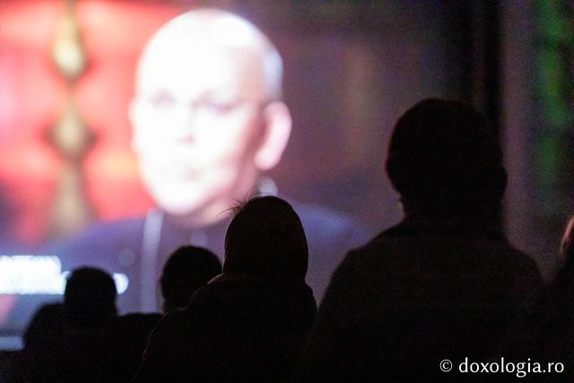 Proiecția filmulului docudramă Sfântul Nicolae. Chipul blândeții (România, Trinitas TV, realizator Mara Ionescu, în prezența Pr. Alexandru Trușcă, consilier patriarhal și producător general și a Pr. George Aniculoaie, redactor-șef Departament Film Documentar) (Foto) “Quo Vadis”: Ateneul Tătărași, gazda pentru zeci de spectatori în cea de-a doua zi a festivalului