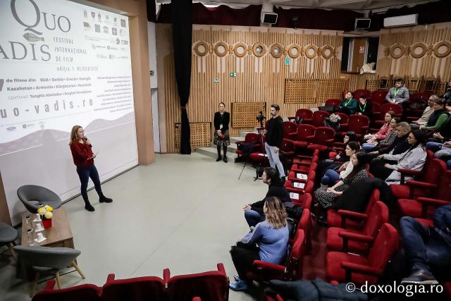 Proiecția filmului documentar Doar iubirea ne mai poate salva (Serbia), în prezența regizorului Hadži-Aleksandar Đurović (Casa de cultură Mihai Ursachi din Copou – Sala Diotima) (Foto) „Quo Vadis”: cea de-a treia zi a festivalului de film
