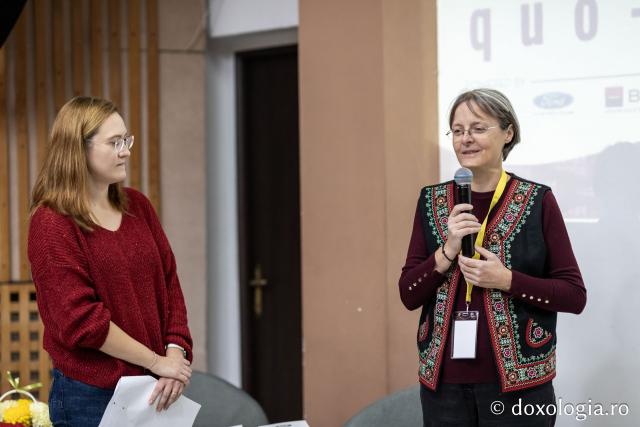 Proiecția filmului documentar Cămașa de duminică (România), în prezența regizoarei Cristina Chirvasie (Casa de cultură Mihai Ursachi din Copou – Sala Diotima) (Foto) „Quo Vadis”: cea de-a treia zi a festivalului de film