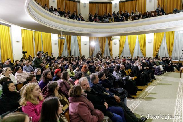 Conferință Jonathan Jackson (actor din SUA), Aula Magna Mihai Eminescu (Universitatea Al. I. Cuza Iași) (Foto) „Quo Vadis”: cea de-a treia zi a Festivalului Internațional de Film de la Iași