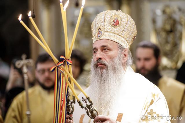 (Foto) Zi aparte la Iași: IPS Teofan și Arhim. Efrem Vatopedinul au săvârșit Sfânta Liturghie la Catedrala Mitropolitană