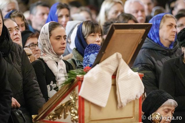 (Foto) Zi aparte la Iași: IPS Teofan și Arhim. Efrem Vatopedinul au săvârșit Sfânta Liturghie la Catedrala Mitropolitană
