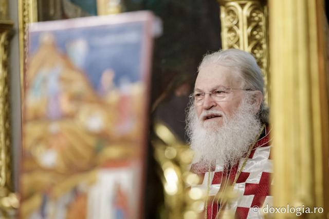 (Foto) Zi aparte la Iași: IPS Teofan și Arhim. Efrem Vatopedinul au săvârșit Sfânta Liturghie la Catedrala Mitropolitană