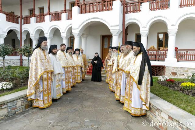 Prăznuirea Sfinților Arhangheli la Mănăstirea Agapia