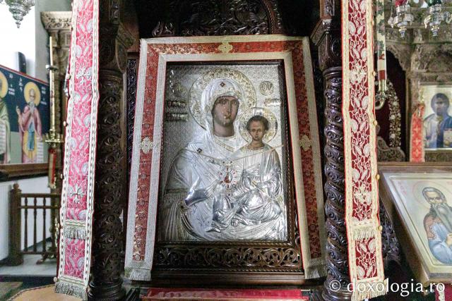 Mănăstirea Aghia Lavra