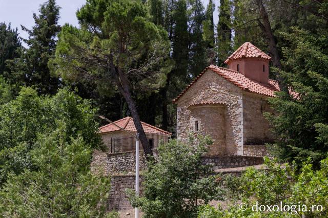 Mănăstirea Aghia Lavra