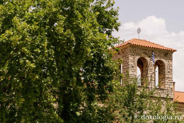 Mănăstirea Aghia Lavra