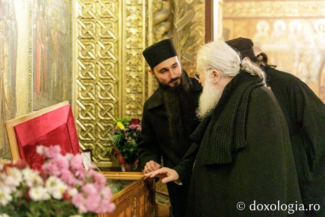 Vizita părintelui Efrem Vatopedinul la Muzeul Mitropolitan și la Mănăstirile Sfinții Trei Ierarhi și Bărboi din Iași / Foto: pr. Silviu Cluci Vizita părintelui Efrem Vatopedinul la Muzeul Mitropolitan și la Mănăstirile Sfinții Trei Ierarhi și Bărboi din Iași
