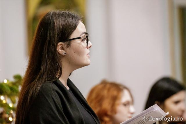 (Foto) Cvartet „Essenza” - UNAGE – Colindători la Reședința Mitropolitană 2024