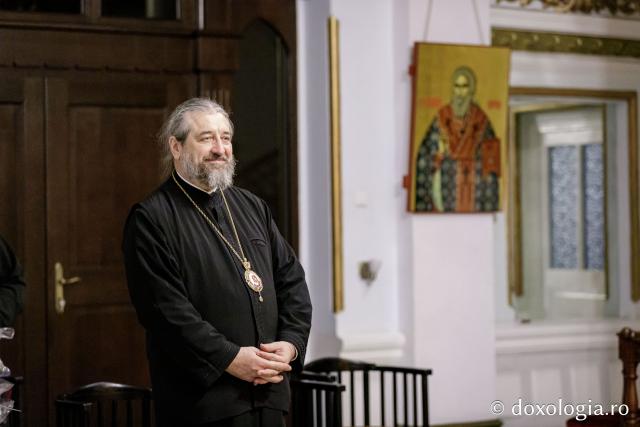 (Foto) Pe aripi de colind – Colindători la Reședința Mitropolitană 2024