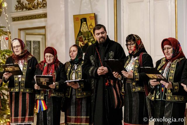 (Foto) Grupul vocal „Sfântul Mina” Focuri – Colindători la Reședința Mitropolitană 2024