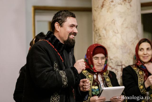 (Foto) Grupul vocal „Sfântul Mina” Focuri – Colindători la Reședința Mitropolitană 2024