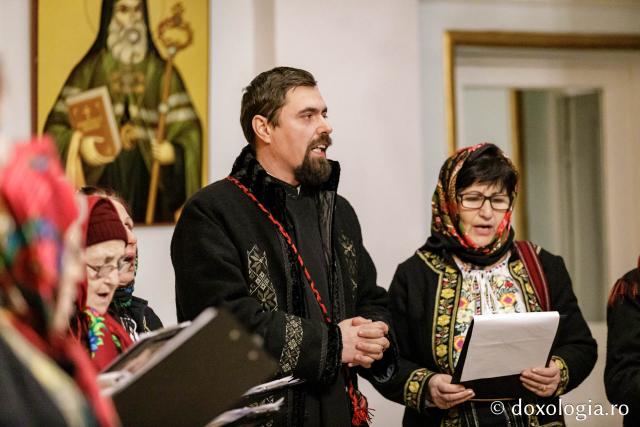 (Foto) Grupul vocal „Sfântul Mina” Focuri – Colindători la Reședința Mitropolitană 2024