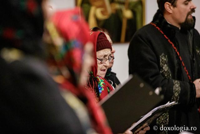 (Foto) Grupul vocal „Sfântul Mina” Focuri – Colindători la Reședința Mitropolitană 2024