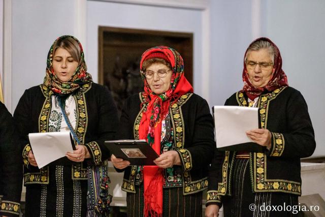 (Foto) Grupul vocal „Sfântul Mina” Focuri – Colindători la Reședința Mitropolitană 2024