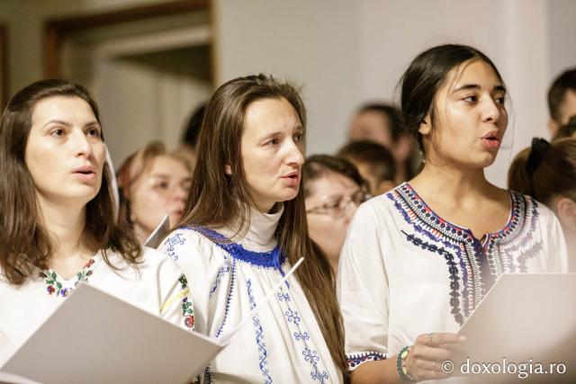 Parohiile Talpalari și Sf. Andrei din Iași – Colindători la Reședința Mitropolitană 2024