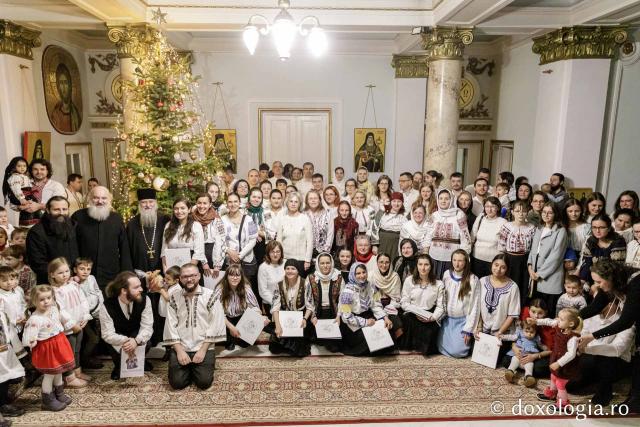 Parohiile Talpalari și Sf. Andrei din Iași – Colindători la Reședința Mitropolitană 2024
