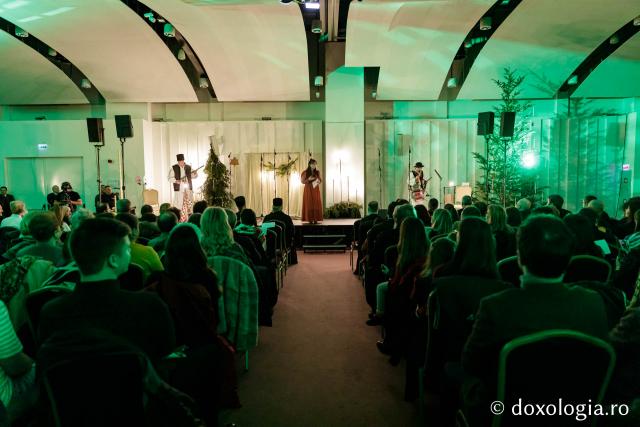Concertul de colinde al Mitropoliei Moldovei și Bucovinei „Betleemul a deschis Edenul” / foto: Oana Nechifor (Foto) „Betleemul a deschis Edenul”: Peste 1000 de ieșeni au trăit bucuria Nașterii Domnului la Concertul de colinde al Mitropoliei Moldovei și Bucovinei