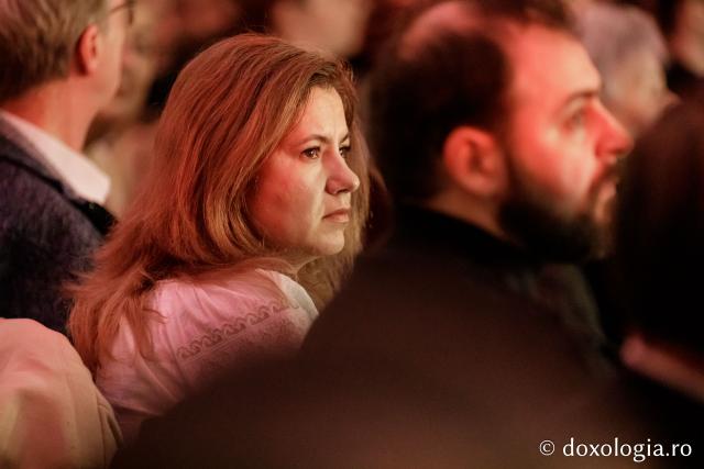 Concertul de colinde al Mitropoliei Moldovei și Bucovinei „Betleemul a deschis Edenul” / foto: Oana Nechifor (Foto) „Betleemul a deschis Edenul”: Peste 1000 de ieșeni au trăit bucuria Nașterii Domnului la Concertul de colinde al Mitropoliei Moldovei și Bucovinei