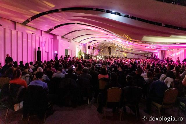 Concertul de colinde al Mitropoliei Moldovei și Bucovinei „Betleemul a deschis Edenul” / foto: Oana Nechifor (Foto) „Betleemul a deschis Edenul”: Peste 1000 de ieșeni au trăit bucuria Nașterii Domnului la Concertul de colinde al Mitropoliei Moldovei și Bucovinei