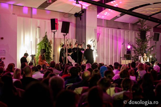 Concertul de colinde al Mitropoliei Moldovei și Bucovinei „Betleemul a deschis Edenul” / foto: Oana Nechifor (Foto) „Betleemul a deschis Edenul”: Peste 1000 de ieșeni au trăit bucuria Nașterii Domnului la Concertul de colinde al Mitropoliei Moldovei și Bucovinei