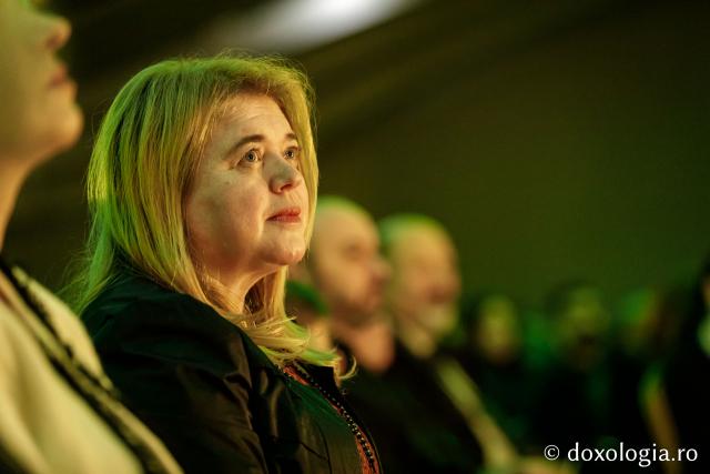 Concertul de colinde al Mitropoliei Moldovei și Bucovinei „Betleemul a deschis Edenul” / foto: Oana Nechifor (Foto) „Betleemul a deschis Edenul”: Peste 1000 de ieșeni au trăit bucuria Nașterii Domnului la Concertul de colinde al Mitropoliei Moldovei și Bucovinei