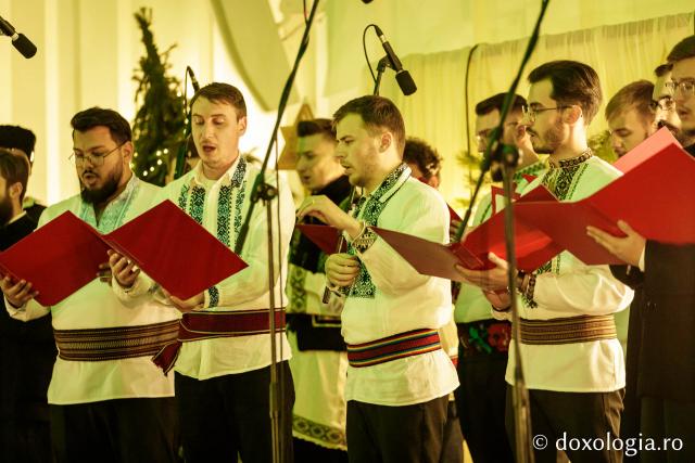 Concertul de colinde al Mitropoliei Moldovei și Bucovinei „Betleemul a deschis Edenul” / foto: Oana Nechifor (Foto) „Betleemul a deschis Edenul”: Peste 1000 de ieșeni au trăit bucuria Nașterii Domnului la Concertul de colinde al Mitropoliei Moldovei și Bucovinei