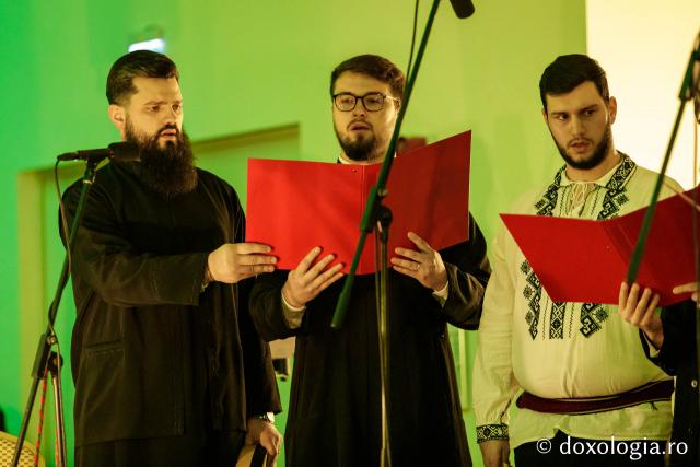 Concertul de colinde al Mitropoliei Moldovei și Bucovinei „Betleemul a deschis Edenul” / foto: Oana Nechifor (Foto) „Betleemul a deschis Edenul”: Peste 1000 de ieșeni au trăit bucuria Nașterii Domnului la Concertul de colinde al Mitropoliei Moldovei și Bucovinei