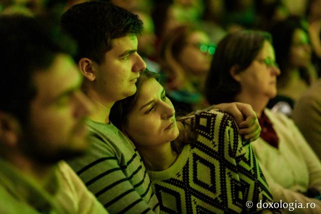 Concertul de colinde al Mitropoliei Moldovei și Bucovinei „Betleemul a deschis Edenul” / foto: Oana Nechifor (Foto) „Betleemul a deschis Edenul”: Peste 1000 de ieșeni au trăit bucuria Nașterii Domnului la Concertul de colinde al Mitropoliei Moldovei și Bucovinei