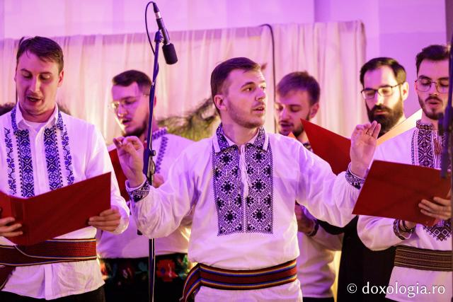 Concertul de colinde al Mitropoliei Moldovei și Bucovinei „Betleemul a deschis Edenul” / foto: Oana Nechifor (Foto) „Betleemul a deschis Edenul”: Peste 1000 de ieșeni au trăit bucuria Nașterii Domnului la Concertul de colinde al Mitropoliei Moldovei și Bucovinei