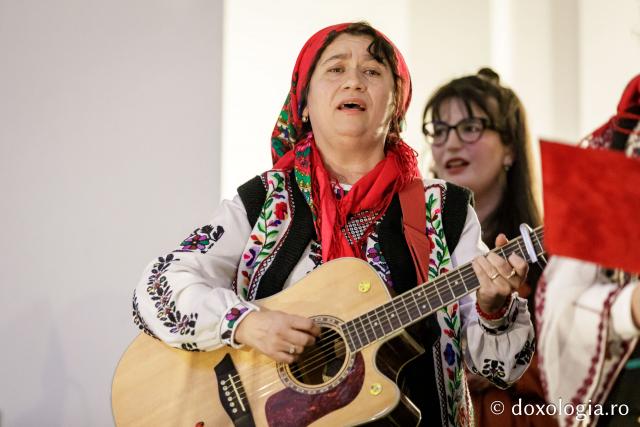 Concertul de colinde al Mitropoliei Moldovei și Bucovinei „Betleemul a deschis Edenul” / foto: Oana Nechifor (Foto) „Betleemul a deschis Edenul”: Peste 1000 de ieșeni au trăit bucuria Nașterii Domnului la Concertul de colinde al Mitropoliei Moldovei și Bucovinei