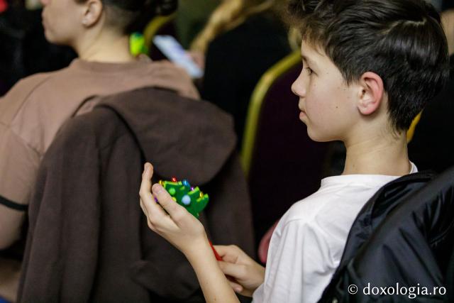 Concertul de colinde al Mitropoliei Moldovei și Bucovinei „Betleemul a deschis Edenul” / foto: Oana Nechifor (Foto) „Betleemul a deschis Edenul”: Peste 1000 de ieșeni au trăit bucuria Nașterii Domnului la Concertul de colinde al Mitropoliei Moldovei și Bucovinei