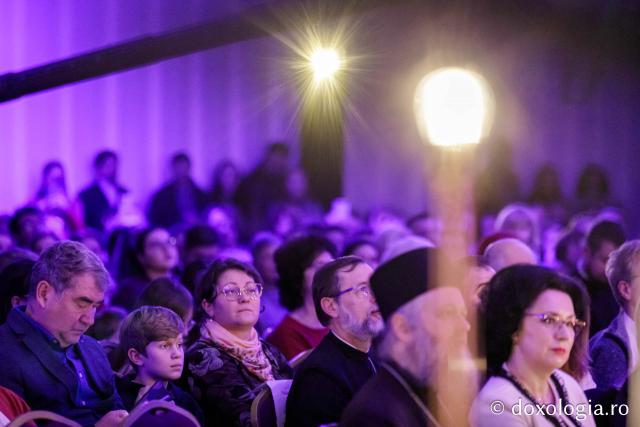 Concertul de colinde al Mitropoliei Moldovei și Bucovinei „Betleemul a deschis Edenul” / foto: Oana Nechifor (Foto) „Betleemul a deschis Edenul”: Peste 1000 de ieșeni au trăit bucuria Nașterii Domnului la Concertul de colinde al Mitropoliei Moldovei și Bucovinei