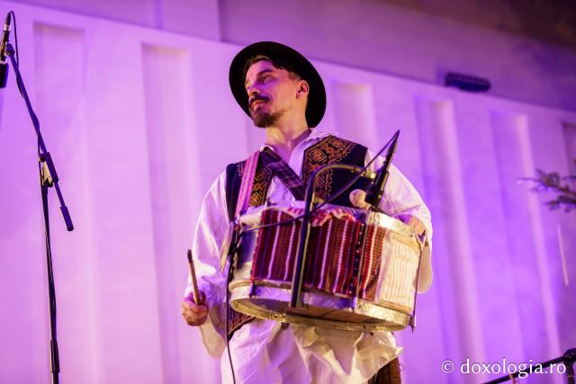 Concertul de colinde al Mitropoliei Moldovei și Bucovinei „Betleemul a deschis Edenul” / foto: Oana Nechifor (Foto) „Betleemul a deschis Edenul”: Peste 1000 de ieșeni au trăit bucuria Nașterii Domnului la Concertul de colinde al Mitropoliei Moldovei și Bucovinei
