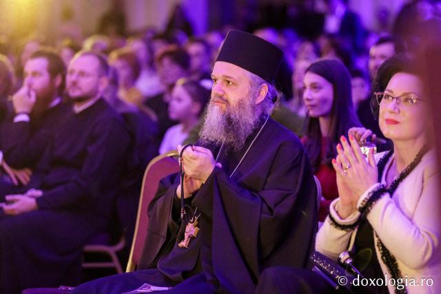 Concertul de colinde al Mitropoliei Moldovei și Bucovinei „Betleemul a deschis Edenul” / foto: Oana Nechifor (Foto) „Betleemul a deschis Edenul”: Peste 1000 de ieșeni au trăit bucuria Nașterii Domnului la Concertul de colinde al Mitropoliei Moldovei și Bucovinei
