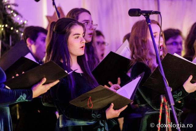 Concertul de colinde al Mitropoliei Moldovei și Bucovinei „Betleemul a deschis Edenul” / foto: Oana Nechifor (Foto) „Betleemul a deschis Edenul”: Peste 1000 de ieșeni au trăit bucuria Nașterii Domnului la Concertul de colinde al Mitropoliei Moldovei și Bucovinei