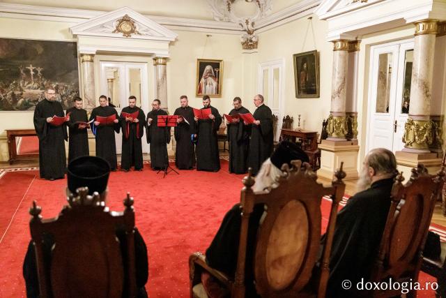 Corul cântăreților bisericești „Roman Melodul” din Protopopiatul Săveni – Colindători la Reședința Mitropolitană 2024 (Foto) Corul cântăreților bisericești „Roman Melodul” din Protopopiatul Săveni – Colindători la Reședința Mitropolitană 2024