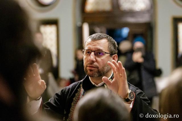 Corul de copii și corul de gospodari din parohia Cozmești – Colindători la Reședința Mitropolitană 2024 (Foto) Corul de copii și corul de gospodari din parohia Cozmești – Colindători la Reședința Mitropolitană 2024