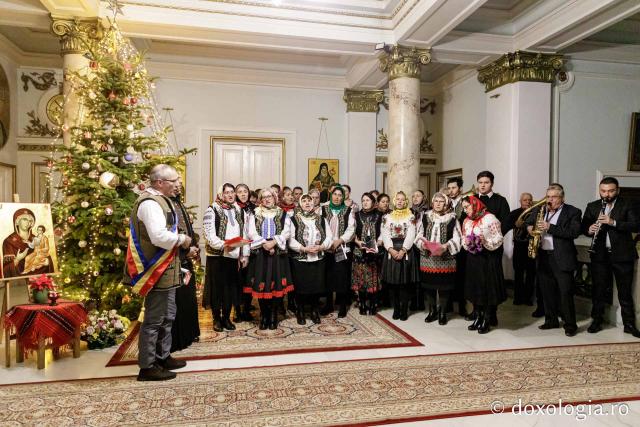 Corul de copii și corul de gospodari din parohia Cozmești – Colindători la Reședința Mitropolitană 2024 (Foto) Corul de copii și corul de gospodari din parohia Cozmești – Colindători la Reședința Mitropolitană 2024