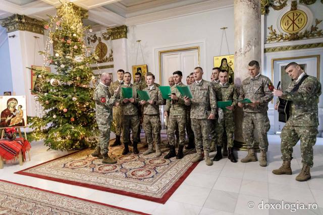 (Foto) Batalionul 151 Infanterie - Lupii Negri – Colindători la Reședința Mitropolitană 2024