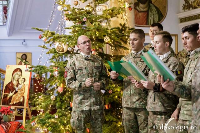 (Foto) Batalionul 151 Infanterie - Lupii Negri – Colindători la Reședința Mitropolitană 2024