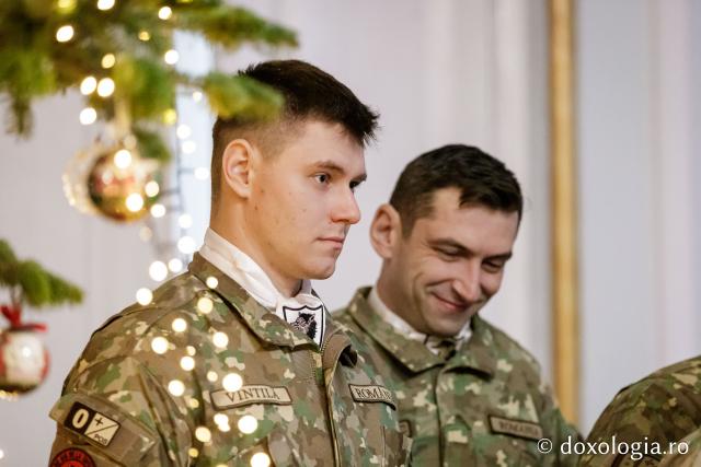 (Foto) Batalionul 151 Infanterie - Lupii Negri – Colindători la Reședința Mitropolitană 2024